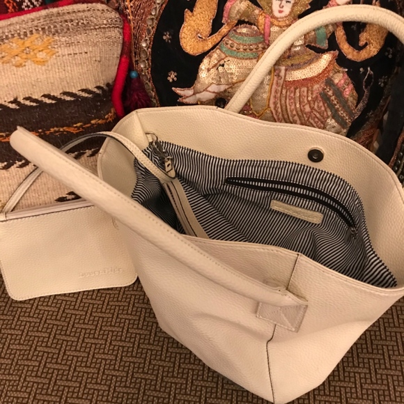 leather handbag - Picture 2 of 2